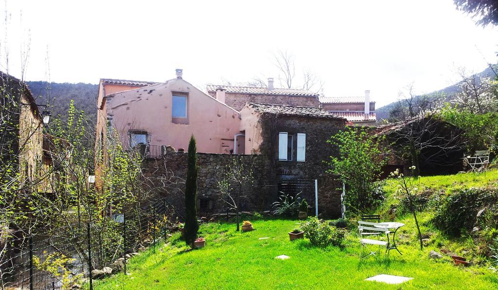 Le Clos De La Source Bed & Breakfast Le Bousquet-d'Orb Exterior photo