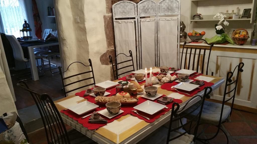 Le Clos De La Source Bed & Breakfast Le Bousquet-d'Orb Exterior photo